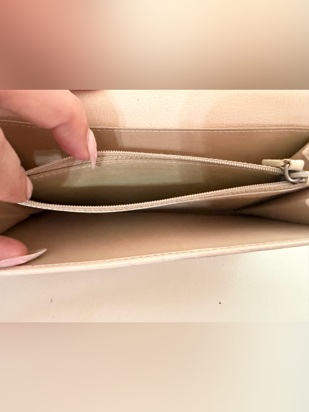 Dior Floral Embroidered Wallet - Picture 4 of 8